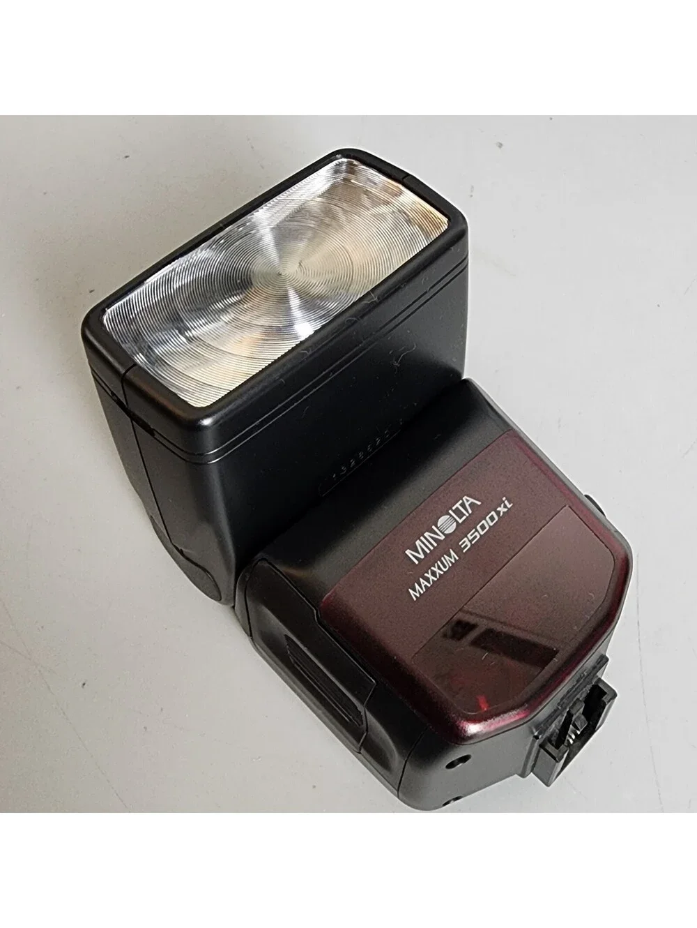 Minolta features 35mm